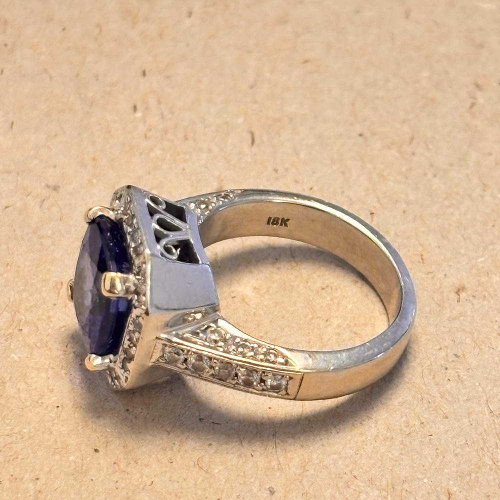 Elegant Tanzanite Cushion Cut Ring - Picture 3 of 8